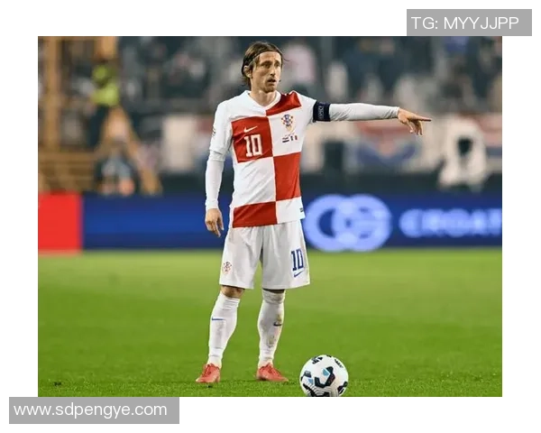 直球视野｜安布说“莫德里奇让人想到马尔蒂尼”，怎么点评莫德里奇在米兰的效果？